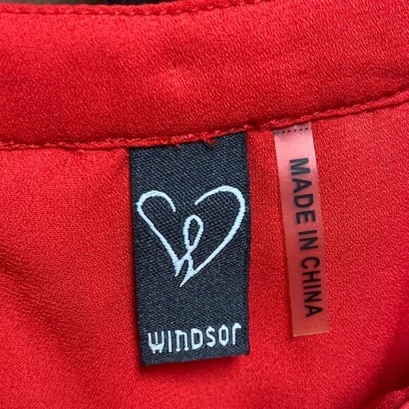 Windsor Red Sleeveless Halter Blouse Size Medium NWOT - Picture 2 of 5